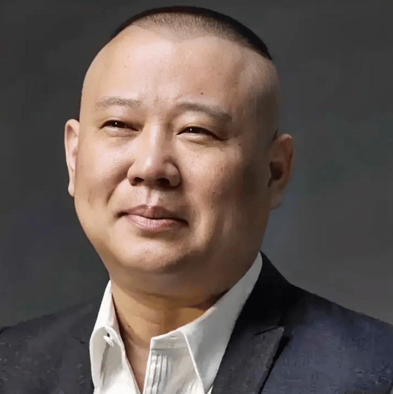 郭德刚最新相声，笑谈成长，励志人生路上的自信与变化