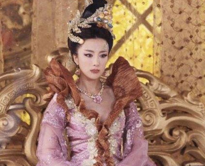 妲己最新写真，古韵今风，魅力再现的绝美瞬间
